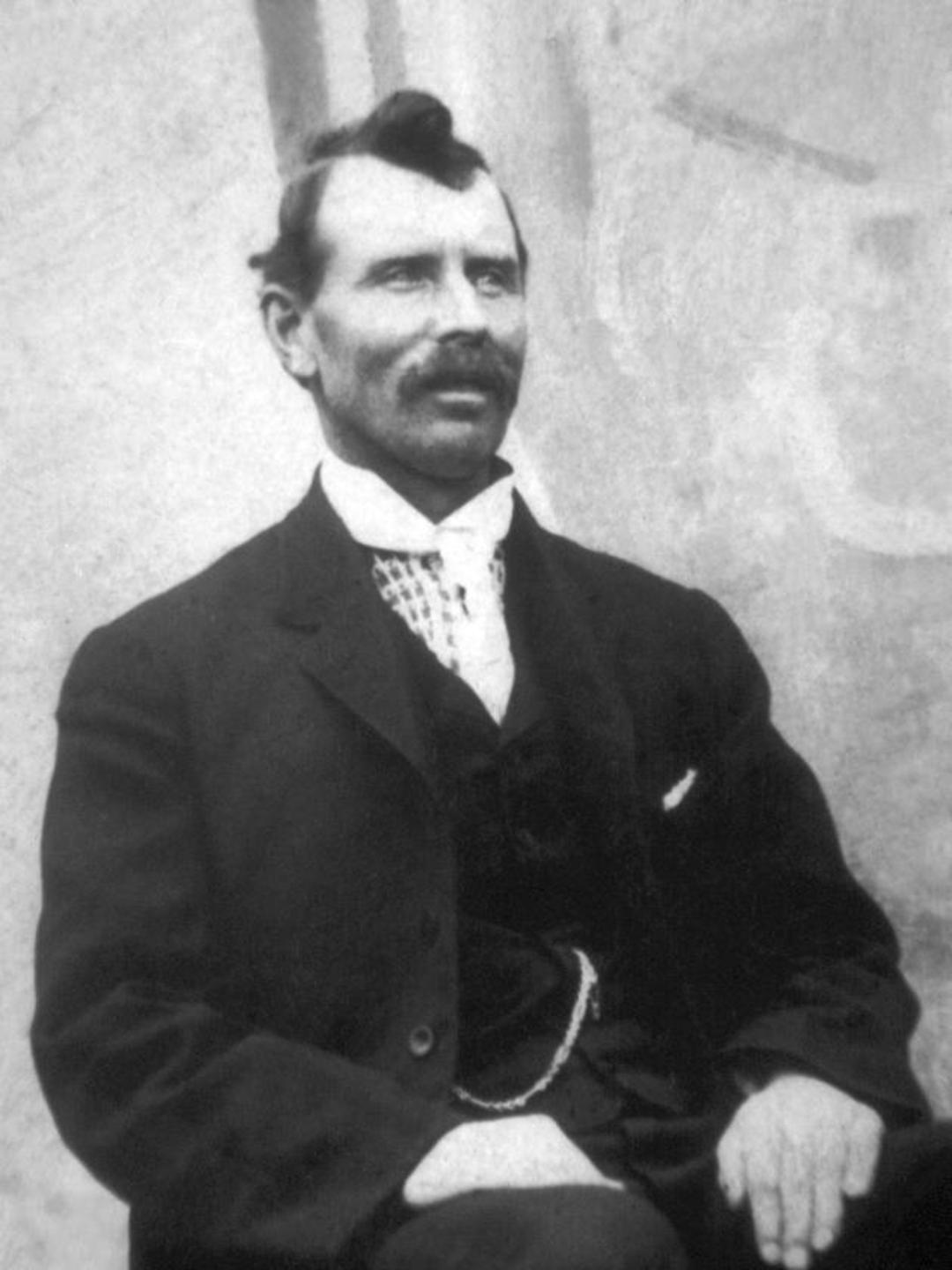Thornton Hepworth (1864 - 1926) Profile